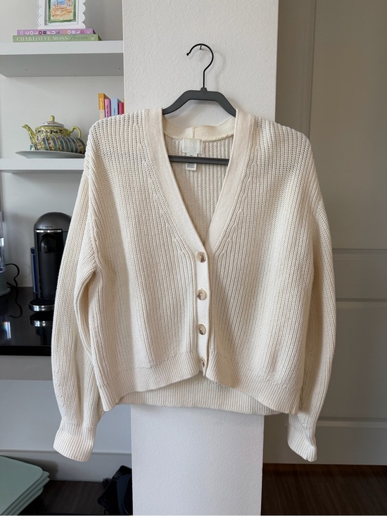 H&M Sweaters - H&M Cream Ribbed V-Neck Button Cardigan